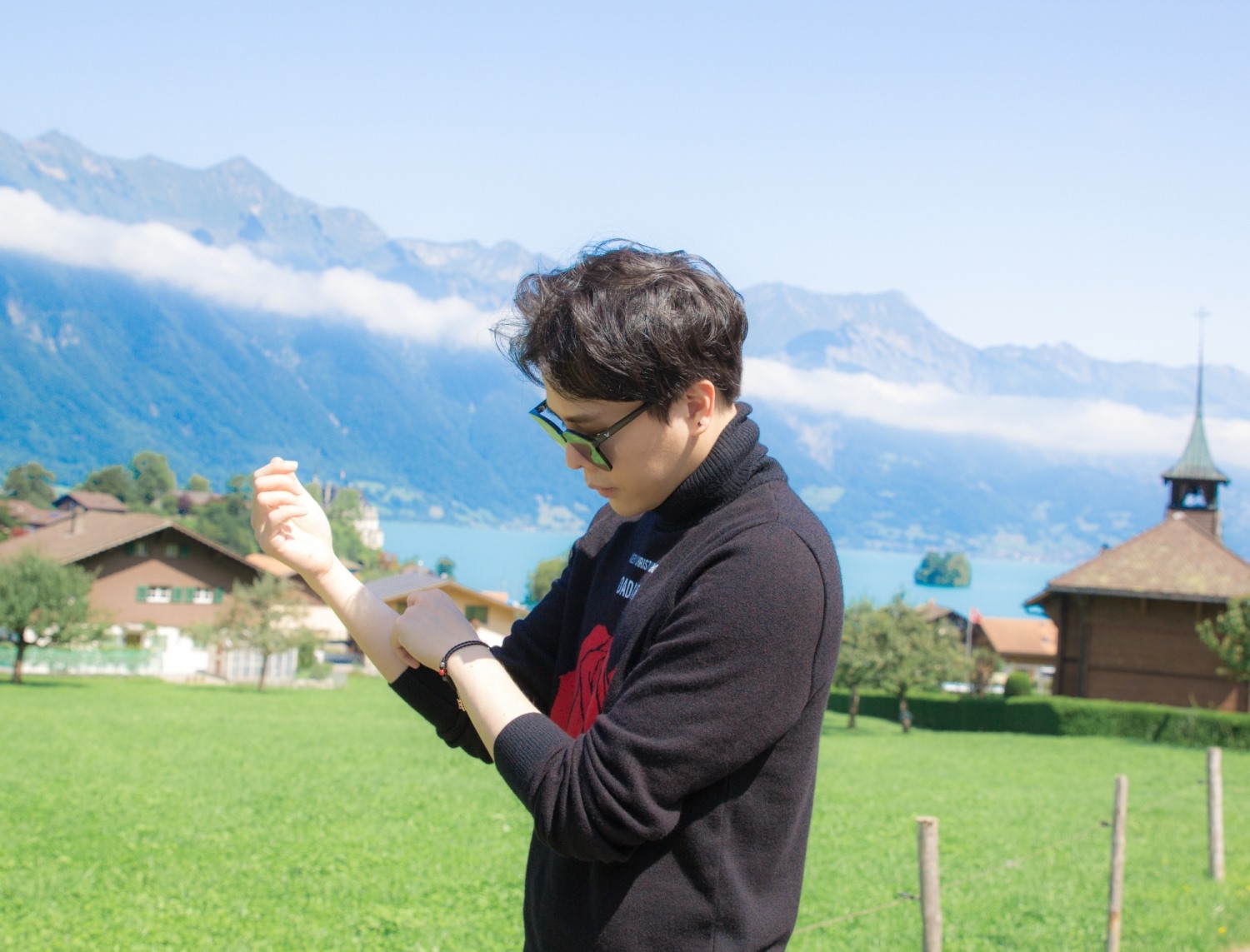 Fan choáng ngợp trước khung cảnh Thụy Sĩ đẹp như mơ trong MV của Trịnh Thăng Bình - Ảnh 3